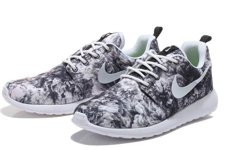 nike roshe run homme floral, Les Chaussures Femme Nike Roshe Run Floral Print Noir Blanche